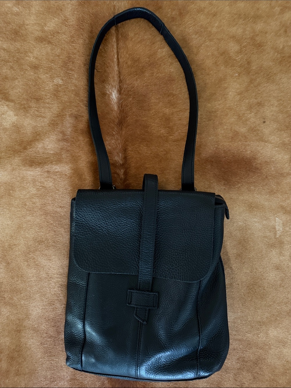 Black Leather Shoulder Bag from Deluth Trading- Classic Everyday Carry